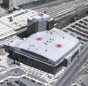 The Air Canada Centre in Toronto completed in 2000 has a custom-coloured 45-ml thermoplastic olefin (TPO) roofing system incorporating a maple leaf. Photo courtesy Sure-Weld, Carlisle Syntec.