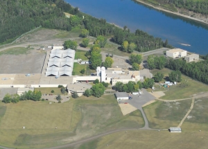 Aerial view, with new pump house facilities at right facing onto North Saskatchewan River.