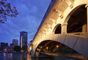 Centre Street Bridge in Calgary with its new LED lighting.  Photograph courtesy Lighting Design Innovations by studio 1826, Michael Heywood.