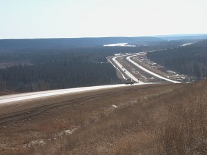 Highway 63 north of Fort McMurray. Photo by J. Hazard, Wikipedia Commons.
